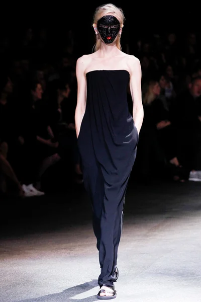 Look 43